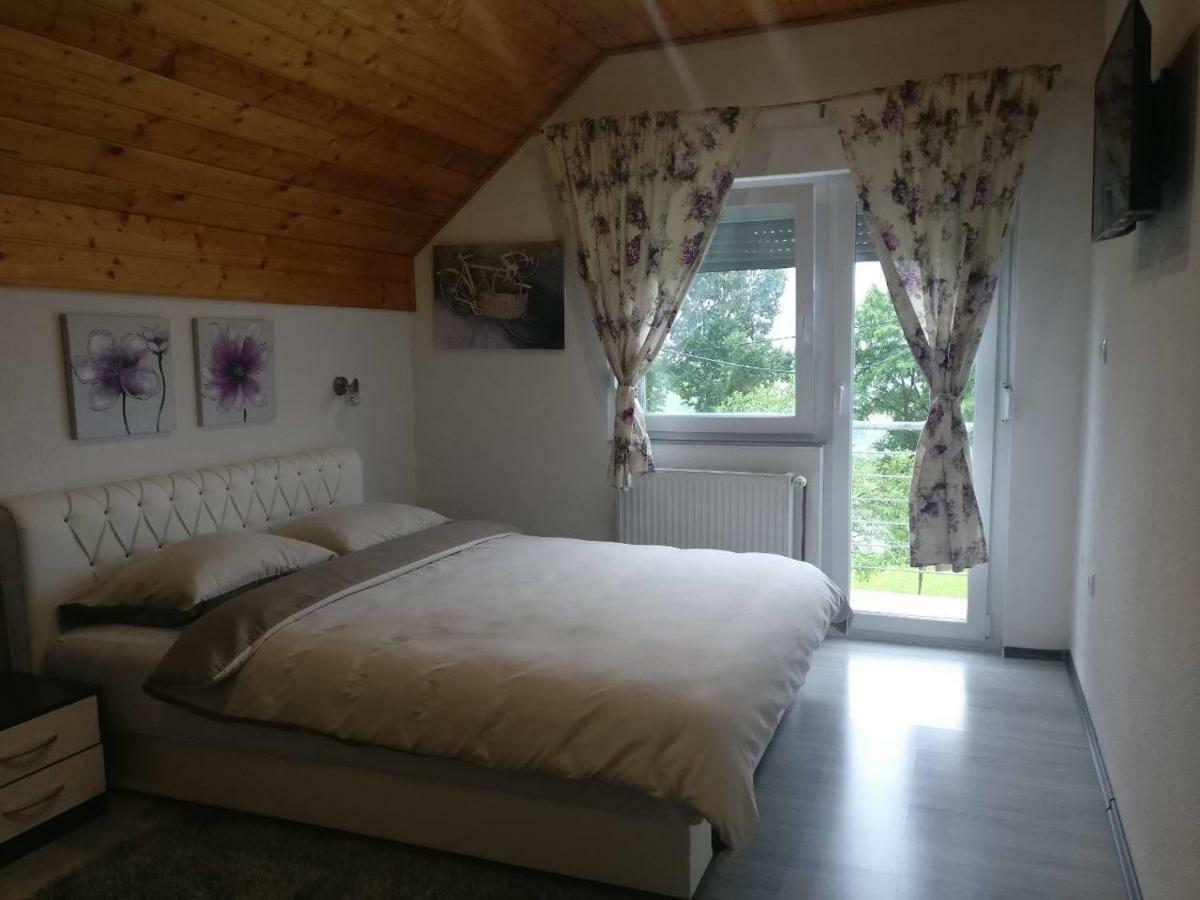 Guest House Jagoda Rakovica Exterior photo