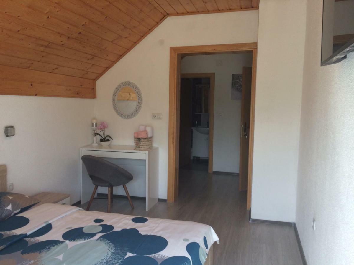 Guest House Jagoda Rakovica Exterior photo
